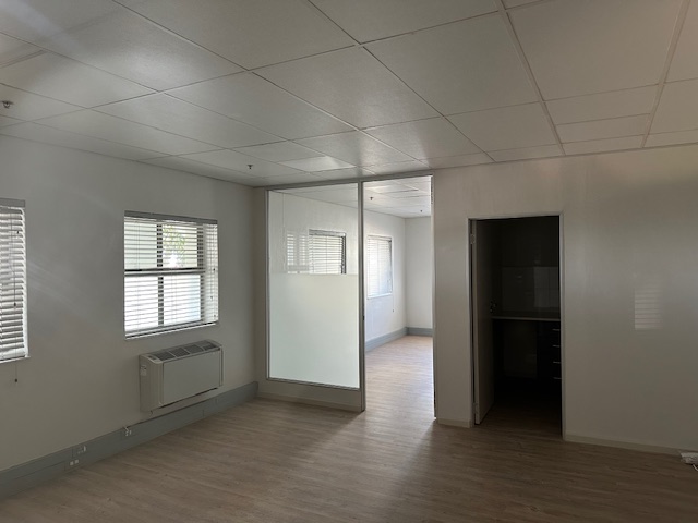 To Let commercial Property for Rent in Pinelands Western Cape